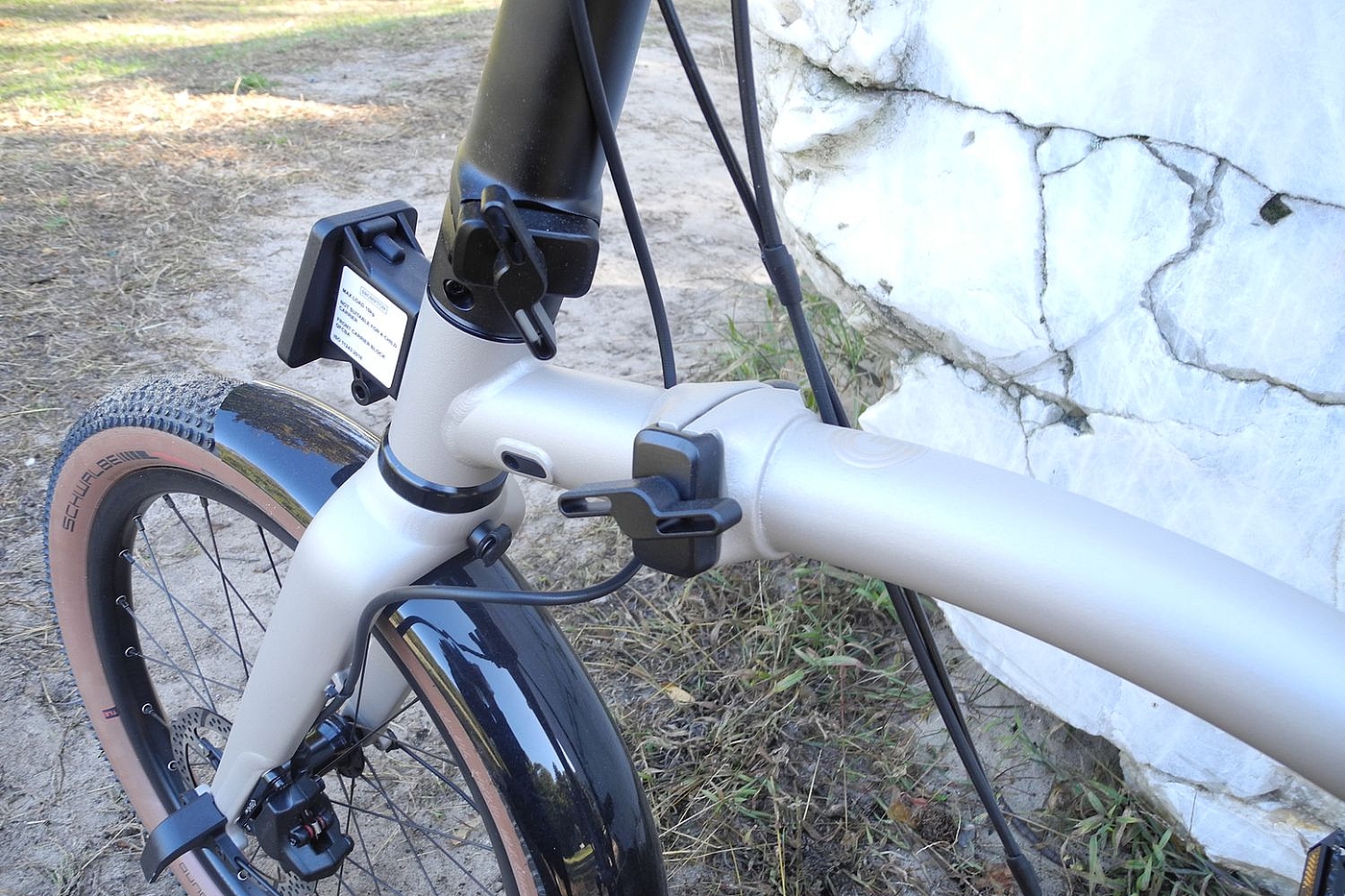 Faltgelenk Großaufnahme des Rahmen-Faltgelenks des Brompton G-Line.