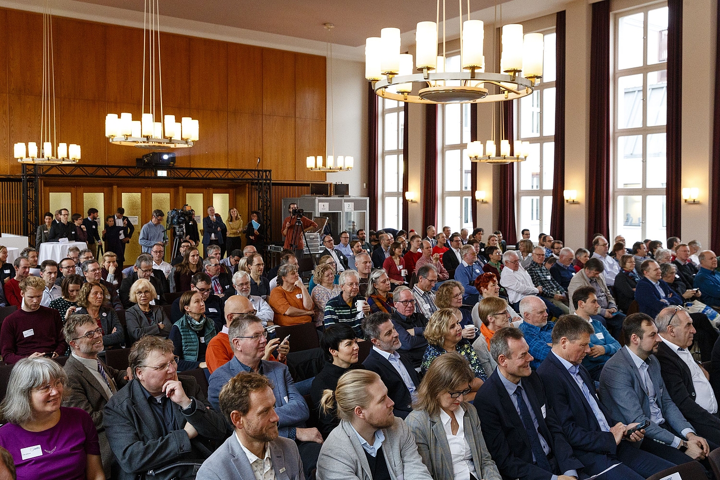 Teilnehmende des ADFC-Symposiums 2019 im Auditorium Friedrichstraße. Teilnehmende des ADFC-Symposiums 2019 im Auditorium Friedrichstraße.