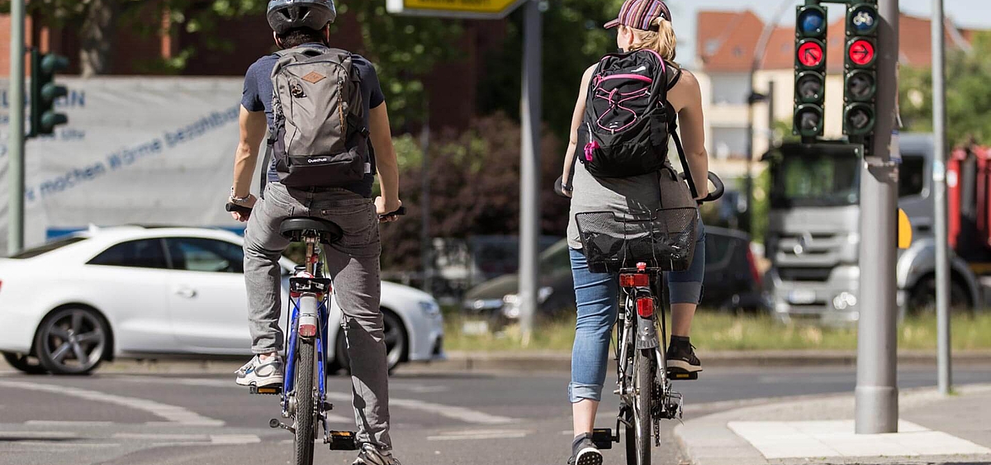 Fahrradfahren im täglichen Verkehr Fahrradfahren im täglichen Verkehr