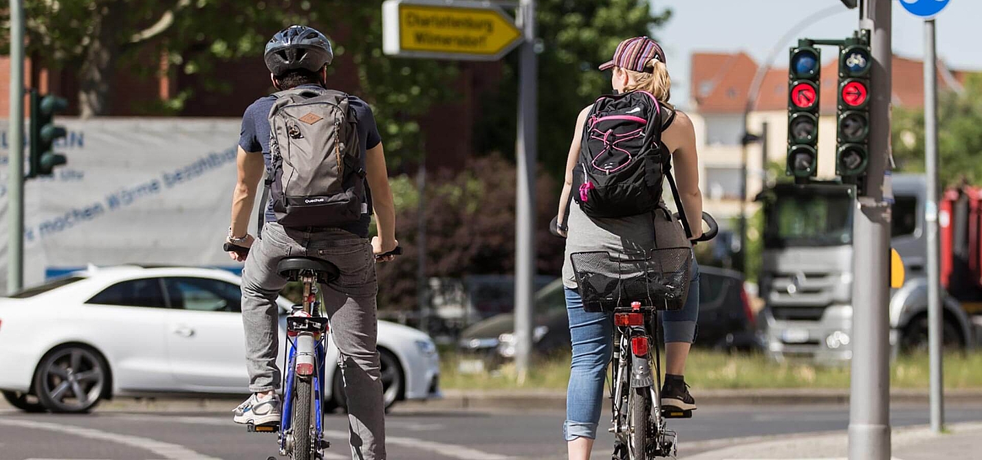 Fahrradfahren im täglichen Verkehr Fahrradfahren im täglichen Verkehr