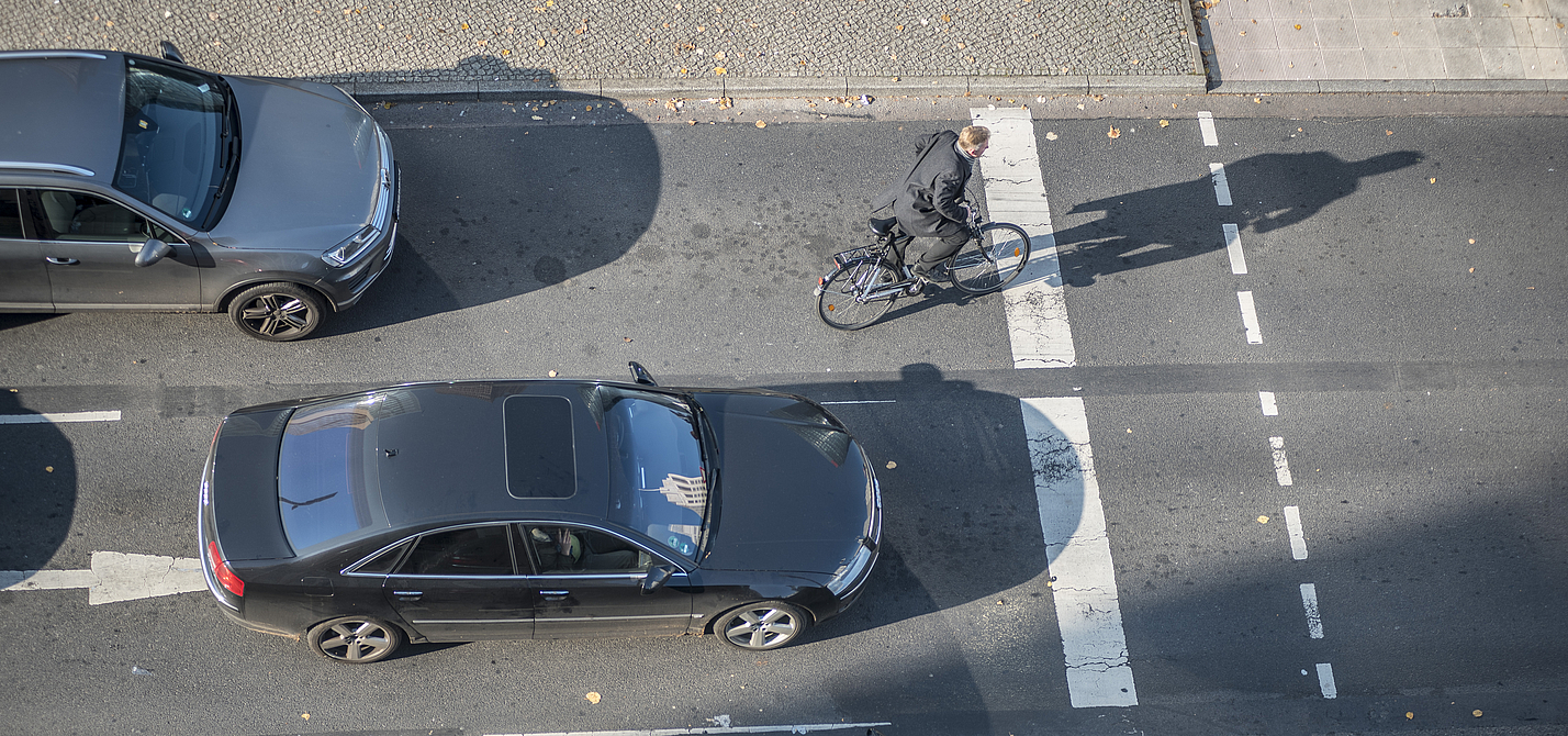 Radfahren in der Stadt - Ampelstart von oben Radfahren in der Stadt, Ampelstart von oben