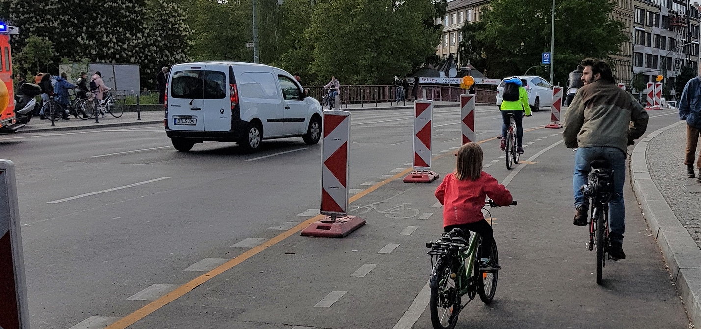 Berlin_Pop-Up_Bike-Lanes3_Copy_ADFC_S.Tosic Pop-up-Bike-Lanes in Berlin-Kreuzberg